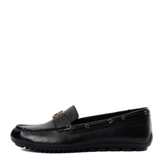 Tamaris қара мокасиндері