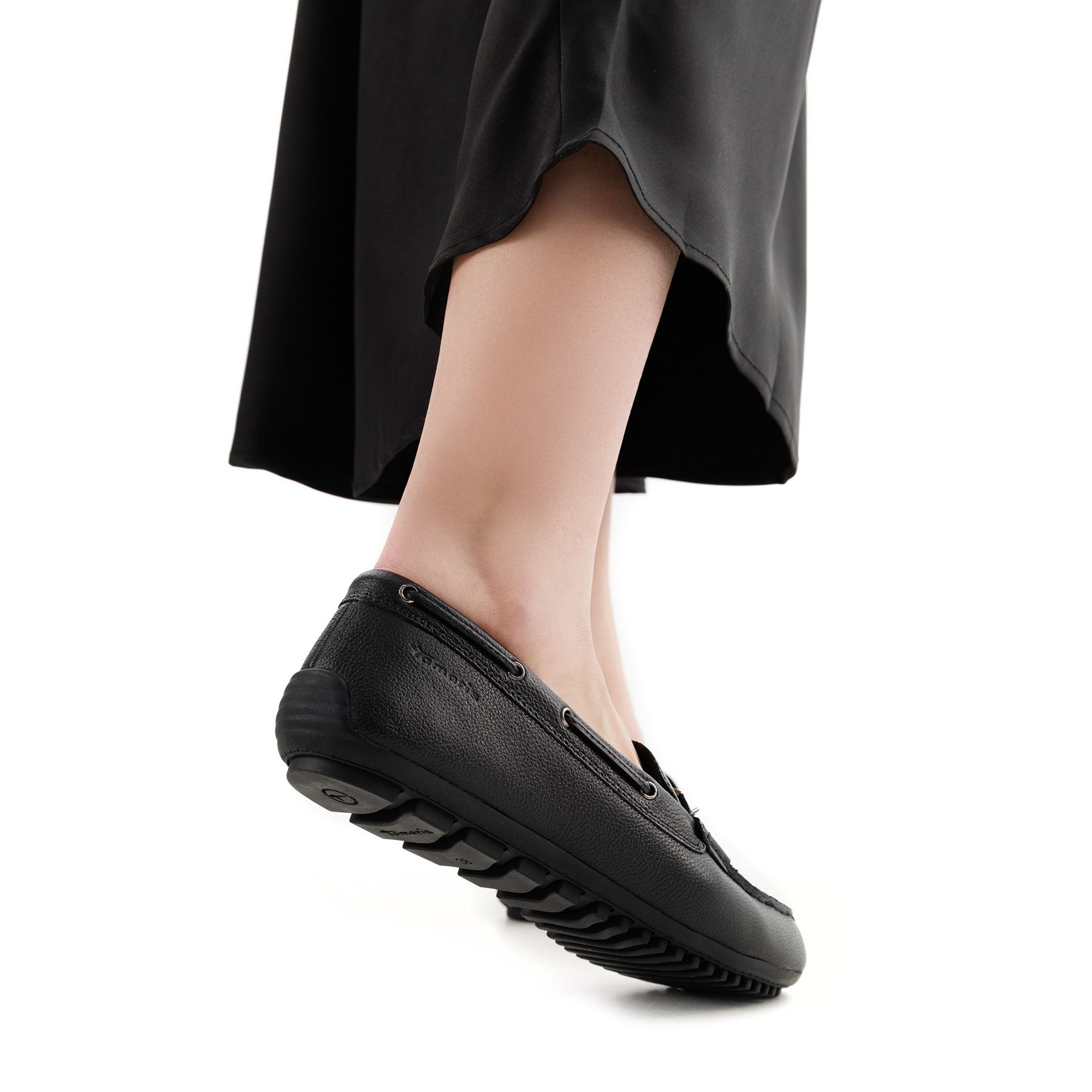Чёрные мокасины Tamaris 1-24630-44-003/220