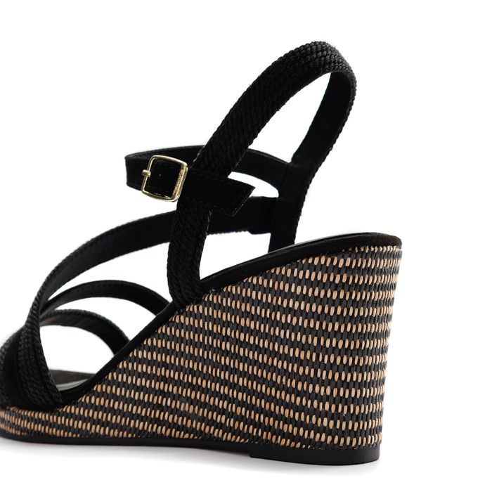 Tamaris босоножкалары 1-28323-44-001/202