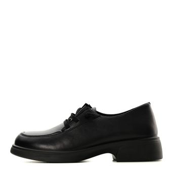 Закрытые туфли Audienz