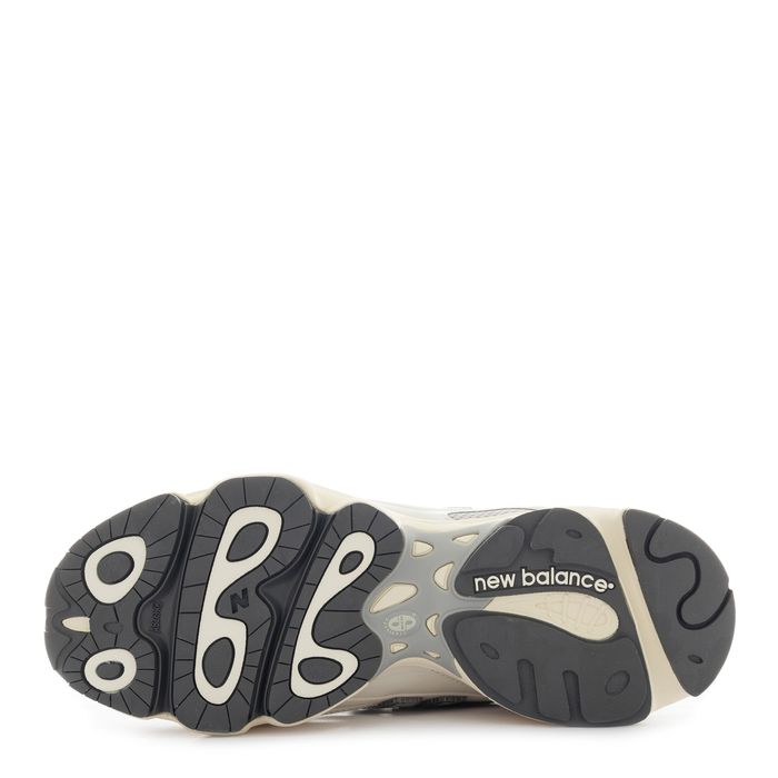 Белые кроссовки New Balance M1000MEW