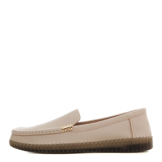 Бежевые мокасины