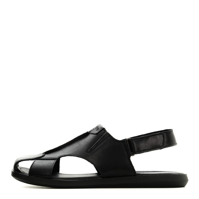 Чёрные сандалии Audienz LA185-015