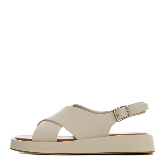 Бежевые сандалии Audienz