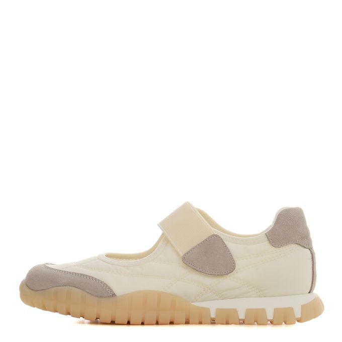 Audienz ақ кроссовкалары