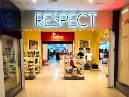Магазин обуви и аксессуаров "Respect"